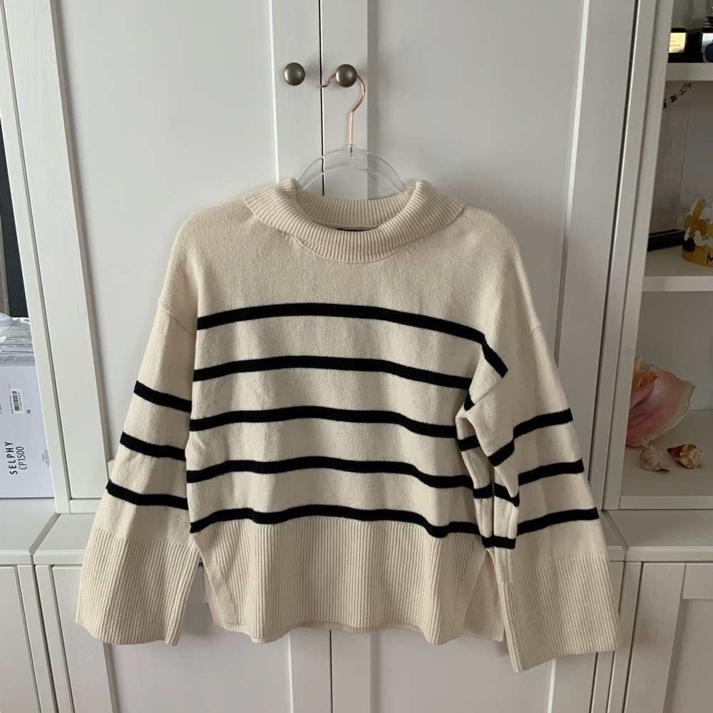 Banana Republic Striped Cream and Black Women's Sweater